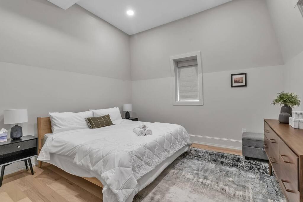 דירות באפלו Carriage House Loft - King Bed And Garage Parking מראה חיצוני תמונה